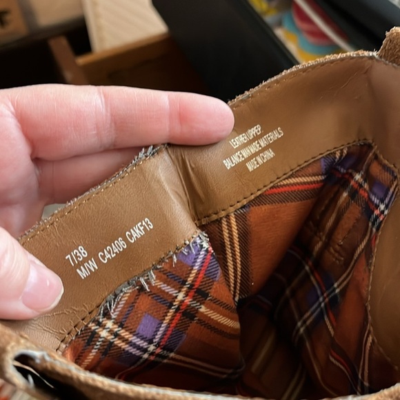 BOC Born Brown Suede Studded Western Style Boots Size 7/37 - Picture 7 of 8